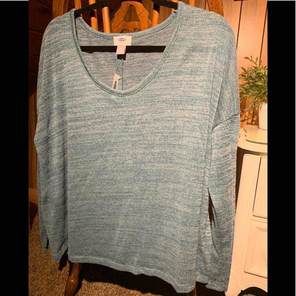 Long sleeve old navy shirt